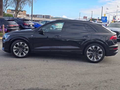 Used 2025 Audi Q8 Prestige w/ Prestige Package AWD/4WD image 36