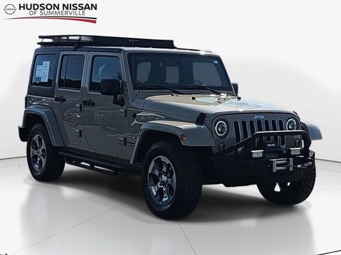 Used 2016 Jeep Wrangler Unlimited Sahara image 1