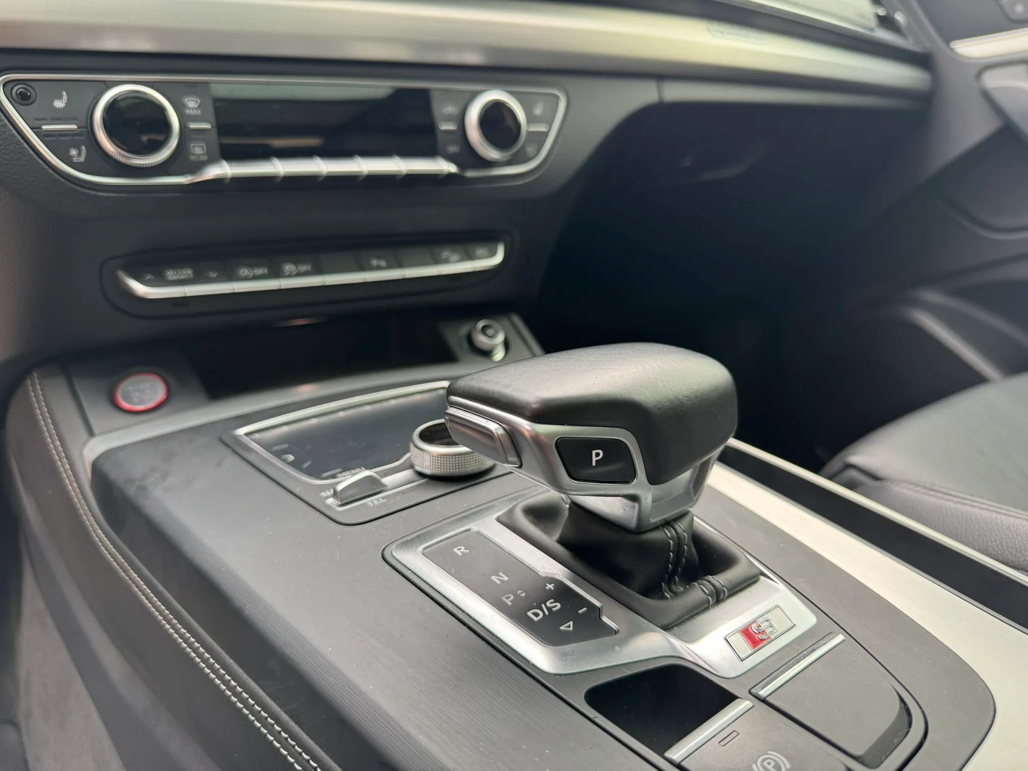 Used 2018 Audi SQ5 Premium Plus AWD/4WD image 29