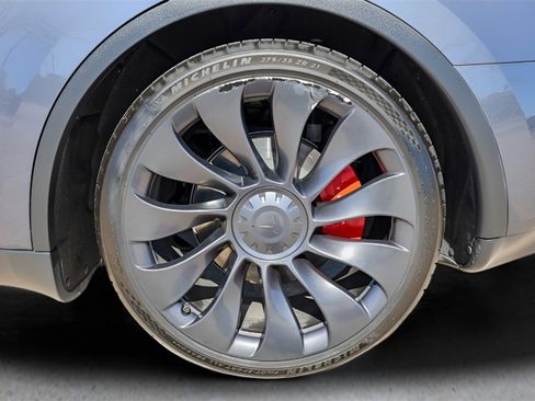 Used 2023 Tesla Model Y Performance image 30