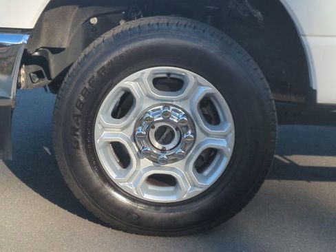 Used 2025 Ford F250 XLT image 19