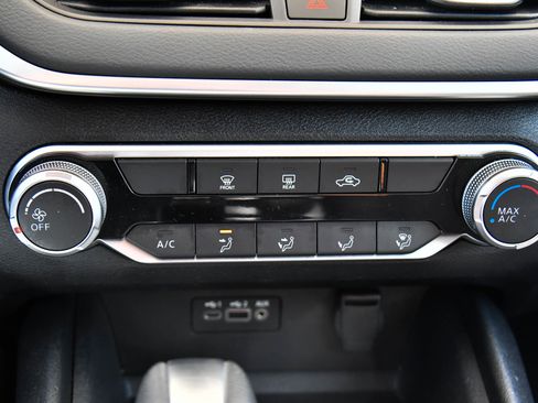 Used 2020 Nissan Altima 2.5 S FWD image 23