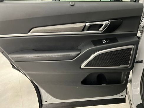 Used 2024 Kia Telluride EX X-Line image 16