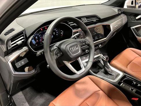 Certified 2025 Audi Q3 2.0T Premium w/ Convenience Package image 12