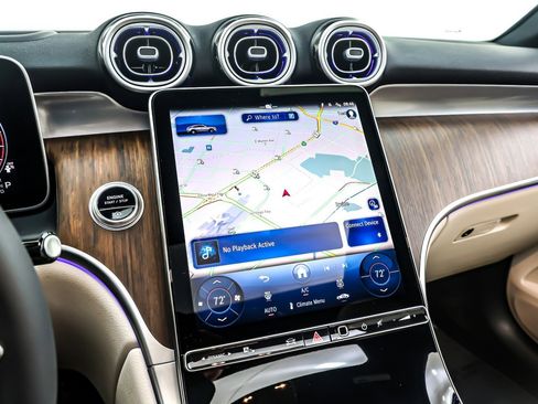 Certified 2025 Mercedes-Benz GLC 300 4MATIC image 21