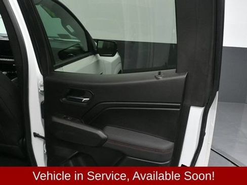 Used 2024 Chevrolet Colorado Z71 w/ Advanced Trailering Package AWD/4WD image 10