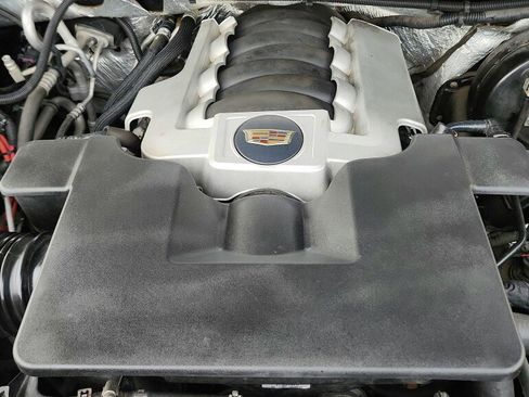Used 2018 Cadillac Escalade ESV Luxury AWD/4WD image 28