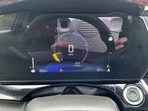 Used 2026 Chevrolet Trax RS w/ Sunroof Package image 8