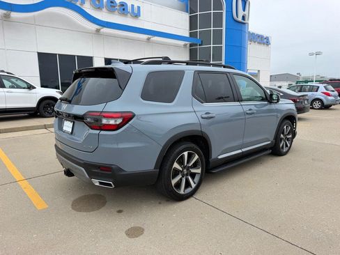 Used 2024 Honda Pilot Elite image 2