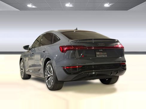 Used 2024 Audi Q8 e-tron Premium Plus w/ Premium Plus Package AWD/4WD image 3