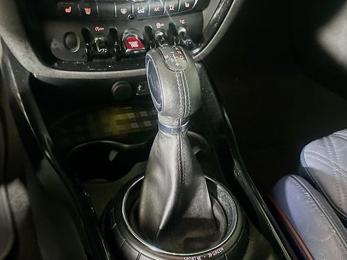 Used 2016 MINI Cooper Clubman S image 25