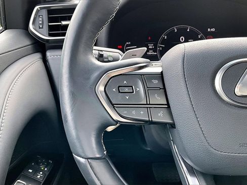 Used 2024 Lexus LX 600 4WD w/ Luxury Package image 17