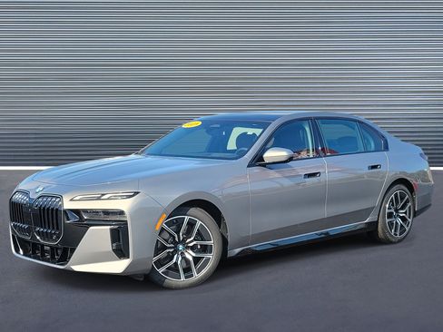 Certified 2025 BMW 740i 740i image 1