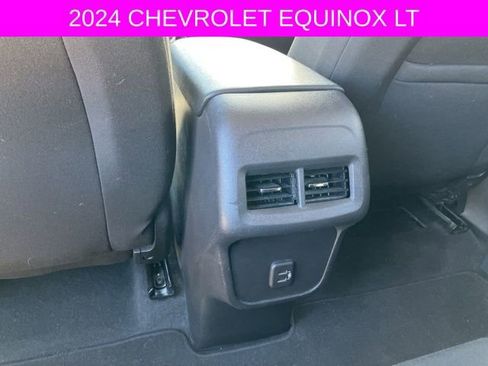 Used 2024 Chevrolet Equinox LT image 20