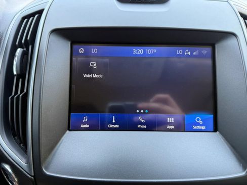 Used 2020 Ford Edge SE FWD image 39