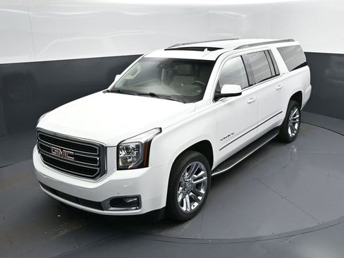 Used 2020 GMC Yukon XL SLT w/ Premium Edition image 32