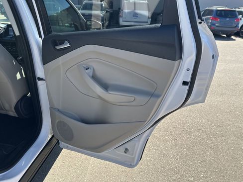 Used 2019 Ford Escape SEL image 32