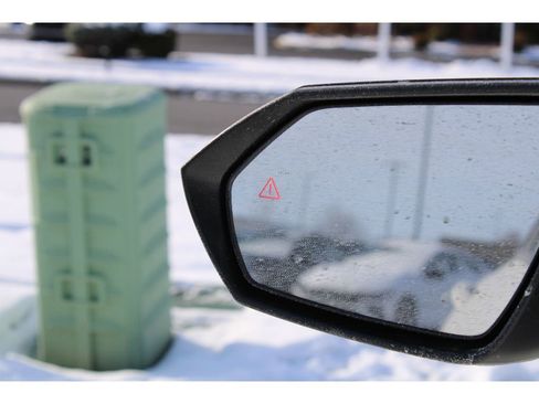 Certified 2025 Hyundai Elantra Sport image 32