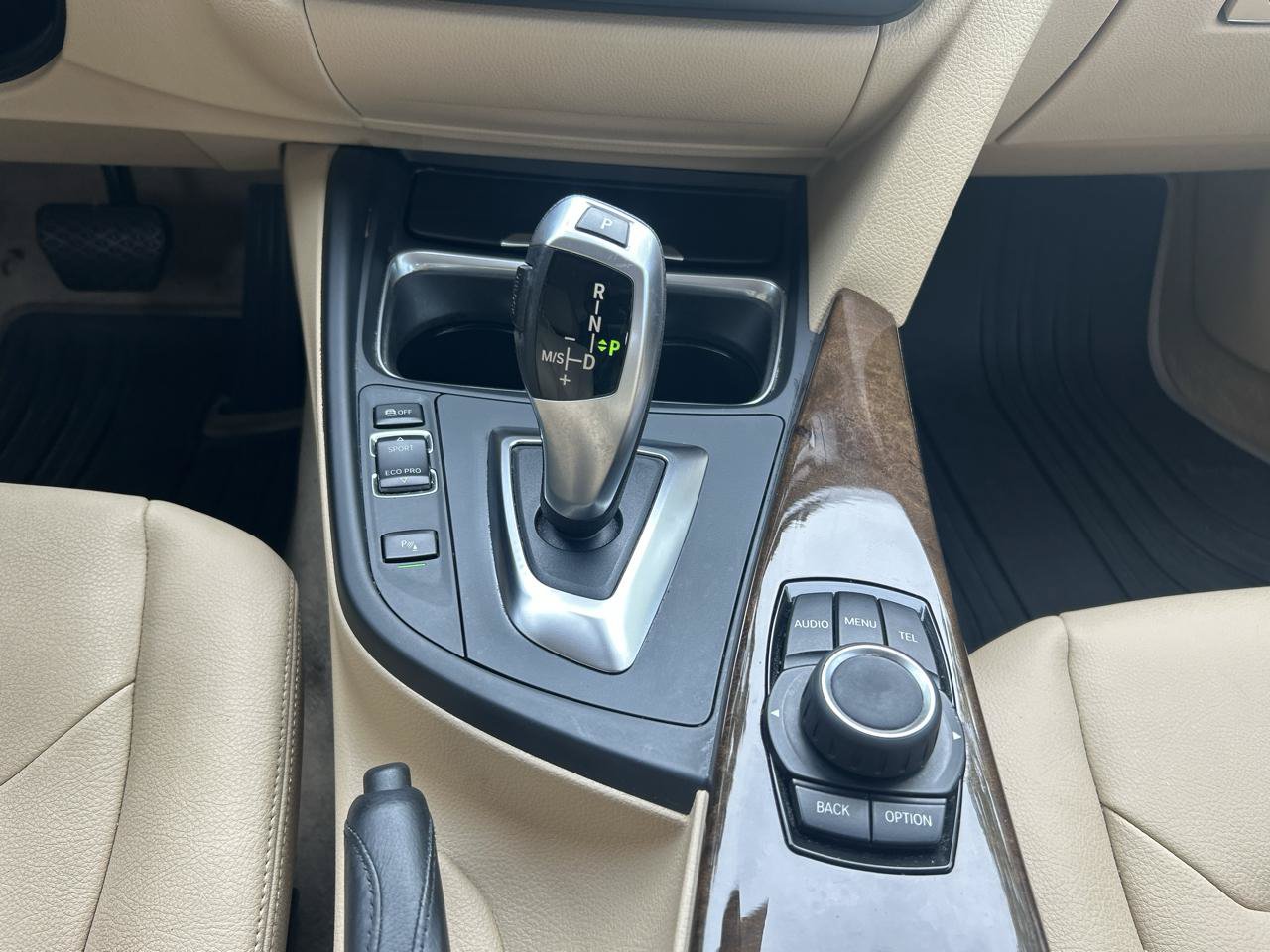 Used 2015 BMW 320i Sedan RWD image 33