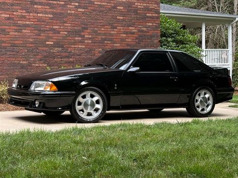 Used 1993 Ford Mustang Cobra RWD image 8