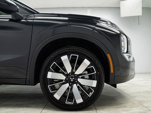 New 2026 Mitsubishi Outlander SE image 26