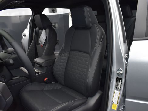 Used 2025 Toyota 4Runner TRD Off-Road Premium AWD/4WD image 23