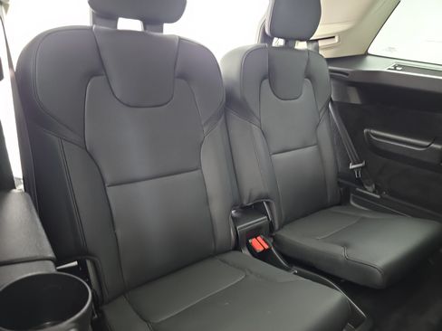 Used 2023 Volvo XC90 B5 Plus w/ Protection Package AWD/4WD image 12