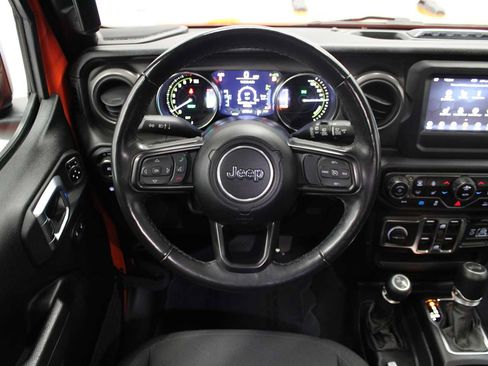 Used 2023 Jeep Wrangler Unlimited w/ Cold Weather Group AWD/4WD image 6