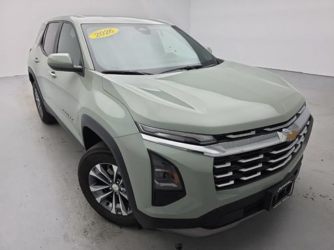 Used 2026 Chevrolet Equinox LT AWD/4WD image 3