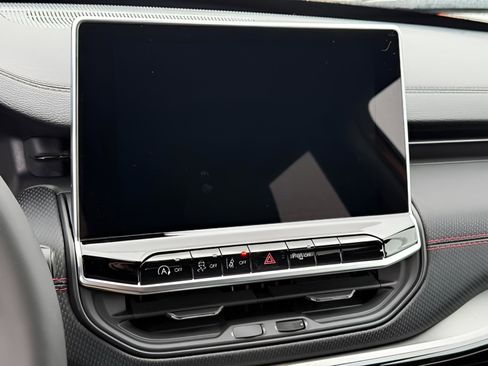 New 2026 Jeep Compass Trailhawk w/ Sun, Sound & Navigation Group image 23