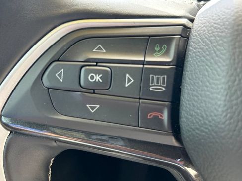 Used 2022 Jeep Grand Cherokee Altitude AWD/4WD image 31