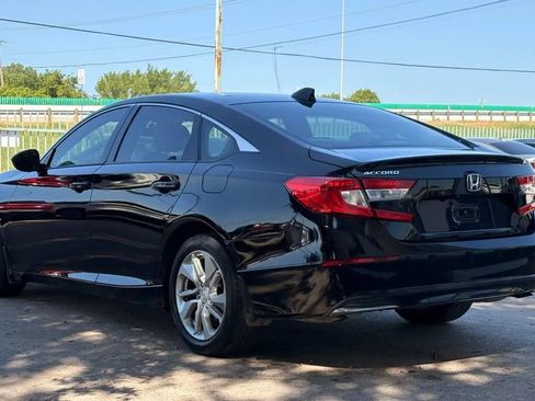 Used 2018 Honda Accord LX image 5