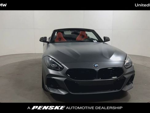 Used 2024 BMW Z4 M40i w/ Premium Package image 3