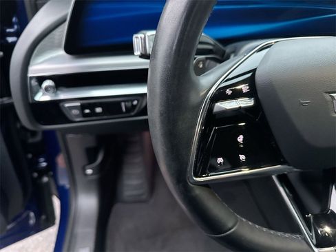 Used 2024 Cadillac Lyriq Luxury image 17