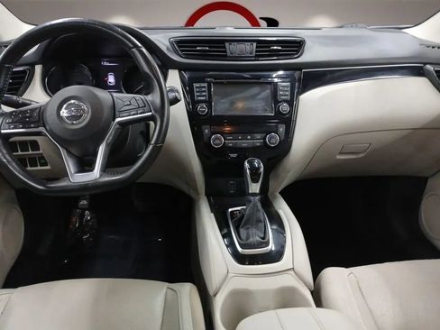Used 2018 Nissan Rogue Sport SL FWD image 14