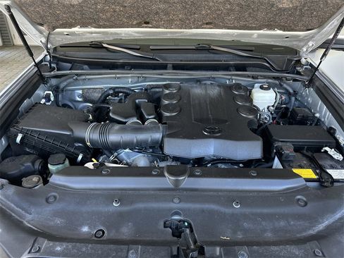 Used 2022 Toyota 4Runner Limited image 40