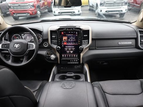 Used 2019 RAM 1500 Laramie AWD/4WD image 25