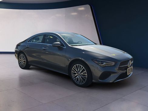 Used 2025 Mercedes-Benz CLA 250 image 7