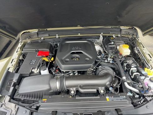 New 2025 Jeep Wrangler Rubicon w/ Convenience Group image 27