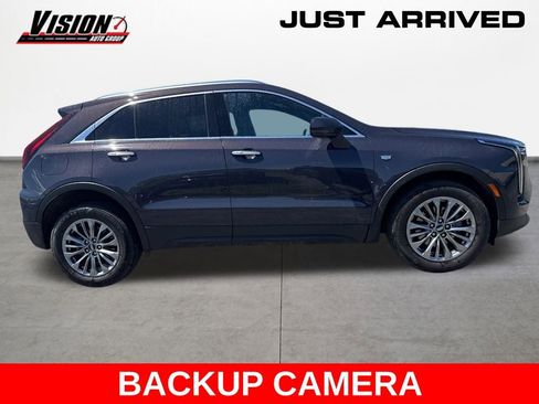 Used 2024 Cadillac XT4 Premium Luxury AWD/4WD image 4