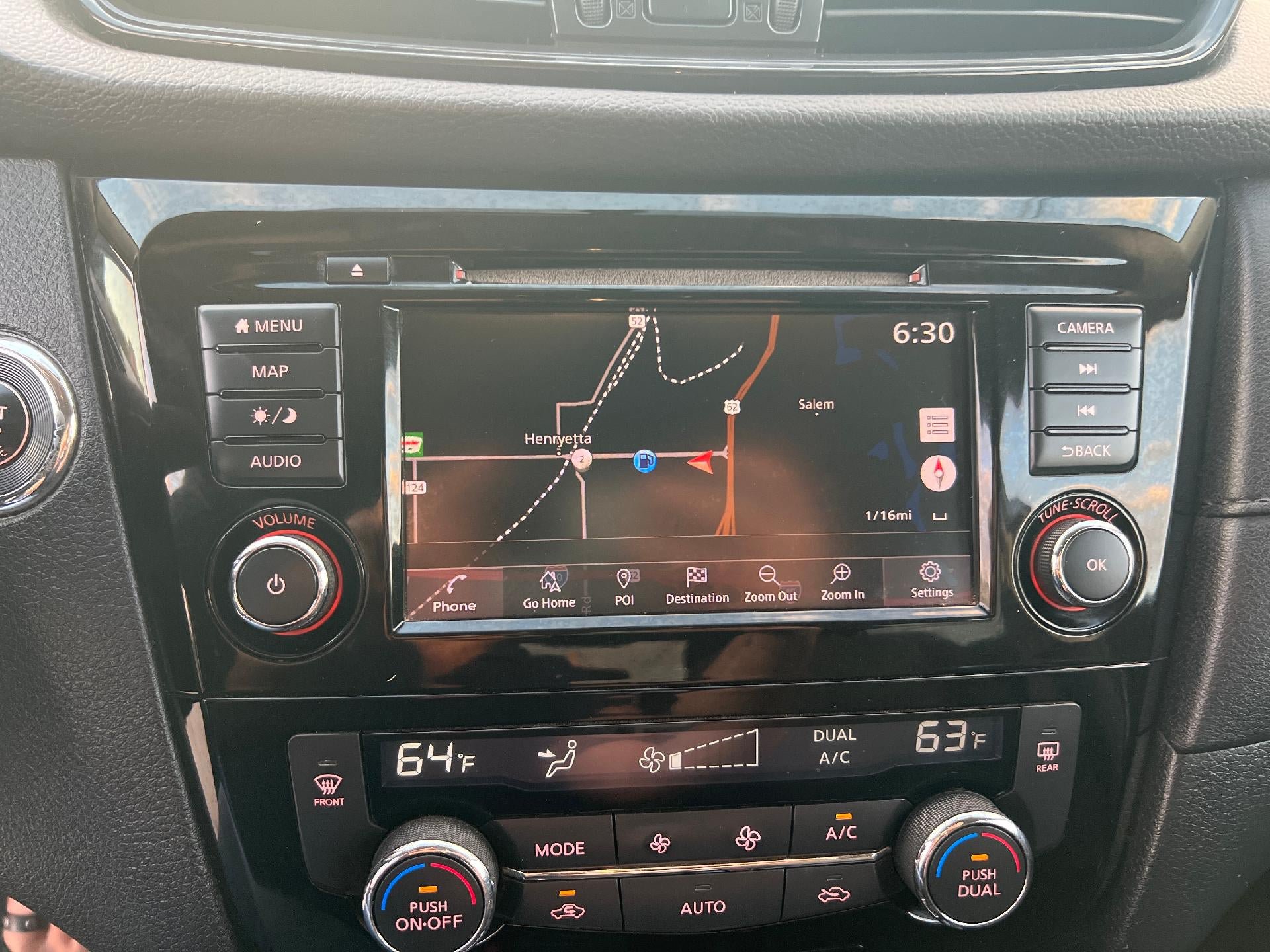 Used 2018 Nissan Rogue SV w/ Premium Package AWD/4WD image 15