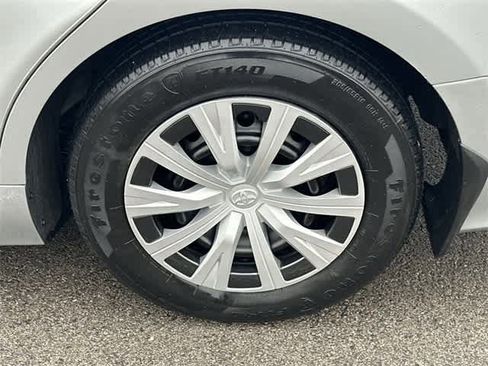 Used 2024 Toyota Camry LE image 5