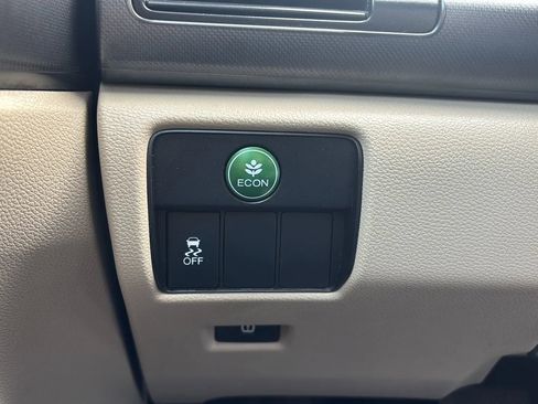 Used 2013 Honda Accord LX image 24