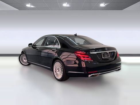 Used 2018 Mercedes-Benz S 560 Sedan image 3