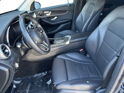 Used 2021 Mercedes-Benz GLC 300 w/ Premium Package image 9