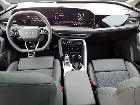 New 2025 Audi SQ5 Premium Plus image 9