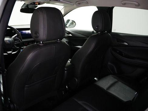 Used 2024 Buick Encore GX Sport Touring image 18