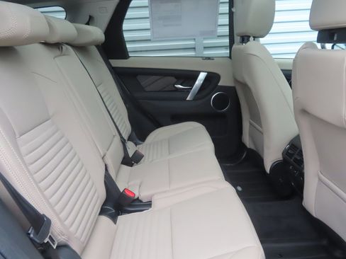 Used 2023 Land Rover Discovery Sport S image 21