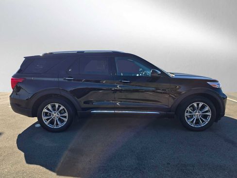 Used 2023 Ford Explorer Limited w/ Equipment Group 301A image 8