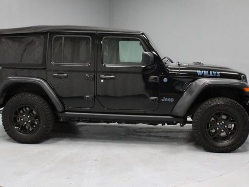 Used 2024 Jeep Wrangler Unlimited AWD/4WD image 11